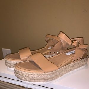 Steve Madden tan sandals